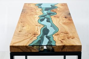 Water: table with river effect